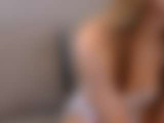 cuteloat's Live Sex Cam Show