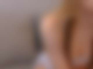 cuteloat's Live Sex Cam Show