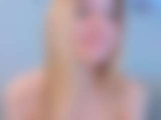 cuteloat's Live Sex Cam Show