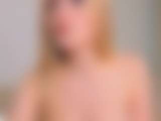 cuteloat's Live Sex Cam Show