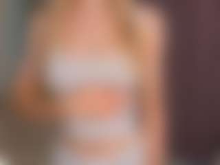 cuteloat's Live Sex Cam Show