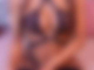 Live cam show with Grace-Williams - Shaved Pussy Brown Hair on Camsoda Late Night