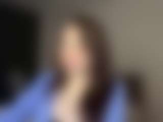 Live cam show with Alice - Brown Hair on Camsoda