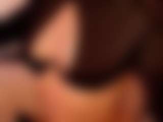 Live cam show with Mena-Rossi - Spy Petite on Soda Cam