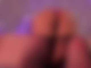 Live cam show with Mena-Rossi - Deepthroat on Camsoda
