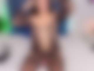MiaValencia's Live Sex Cam Show