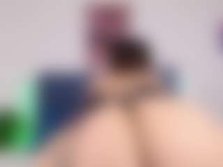 MiaValencia's Live Sex Cam Show
