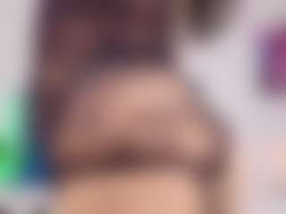 MiaValencia's Live Sex Cam Show