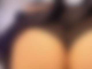 MiaValencia's Live Sex Cam Show