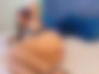 MiaValencia's Live Sex Cam Show