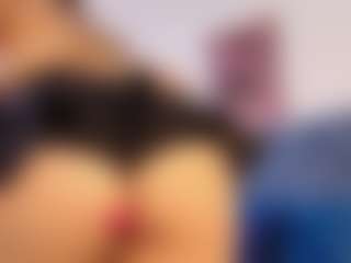 MiaValencia's Live Sex Cam Show