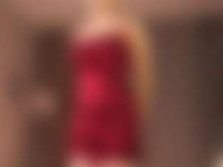 Live cam show with RegeniaPellecchia - Milk on alttransgirls