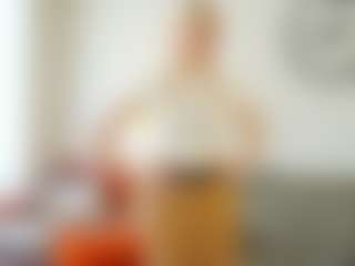RegeniaPellecchia's Live Sex Cam Show