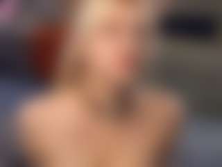 RegeniaPellecchia's Live Sex Cam Show