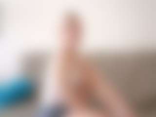 Live cam show with RegeniaPellecchia - Milk on Strip Flash - Live Sex Shows