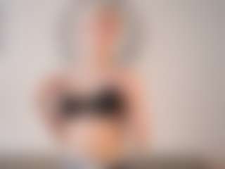 Live cam show with RegeniaPellecchia - Body Massage on Mixed Magazine Live
