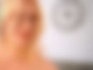 Live cam show with RegeniaPellecchia - Camel Toe on MyBangCams