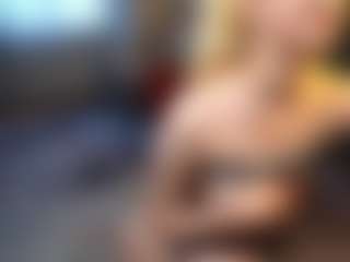 RegeniaPellecchia's Live Sex Cam Show