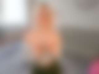 Live cam show with RegeniaPellecchia - Milk on camwithhim.com