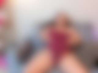 ValentinaMonroe36 MILF webcam performer live streaming