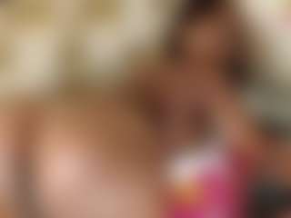 Live cam show with diosa - Brown Eyes Brown Hair on chickslive.net