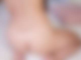 Live cam show with LilyMinx - Brown Hair on livesuperchat.net