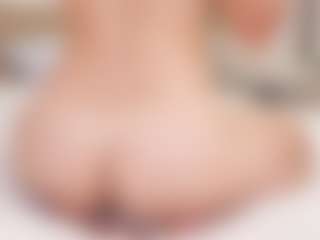 Live cam show with LilyMinx - Solo on madthumbs