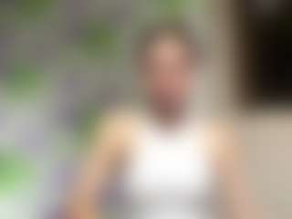 Live cam show with Melissa - Brown Hair Teen (18+) on AdultVida.com