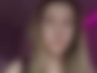 Live cam show with Anna - Nipple Piercings on pussylord.com