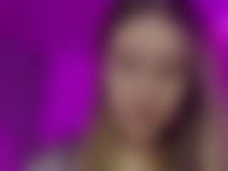Live cam show with Anna - Colombia on xDating