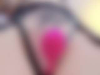 KiimTyler's Live Sex Cam Show