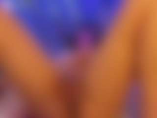 Live cam show with Lynn-Morgan - Striptease on Camsoda