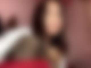 Live cam show with MadieBazzel - Public Brown Hair on Camsoda