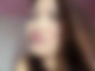 Live cam show with MadieBazzel - Cute on madthumbs