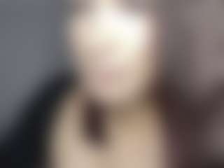 Show de cam en vivo con MadieBazzel - Genital Piercings en Camsoda