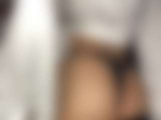 Live cam show with MadieBazzel - Normal on Gym Cam Girls