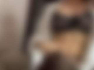 Live-camshow met MadieBazzel - Nipple Piercings op Camsoda