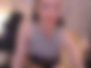 MissSonyaShy's Live Sex Cam Show