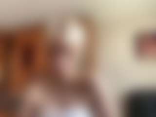 Live cam show with SeemaColonna - New Brown Eyes on Camsoda