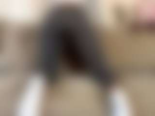 YevetteGuyon's Live Sex Cam Show