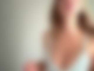 YevetteGuyon's Live Sex Cam Show