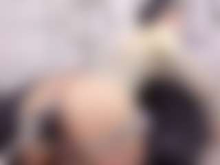 Live cam show with EmilyBrooksSS - Tease on SquirtSoMuch