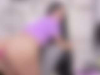 Live cam show with EmilyBrooksSS - Brown Eyes on Camsoda