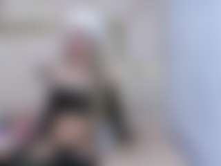 Live cam show with EmilyBrooksSS - Brown Hair on intimatelivegirls.com