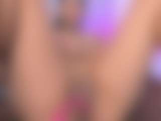 Live cam show with goddess-sara69 - Skinny on Fling VIP Chat