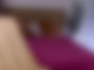 Lilly-Blossomm's Live Sex Cam Show