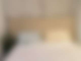 Live cam show with Lilly-Blossomm - Ass Bouncing on CamClone