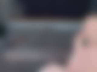 Lilly-Blossomm's Live Sex Cam Show