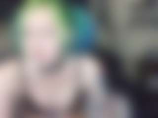 Live cam show with lunaoddwitch - Big Clit on AdultVida.com