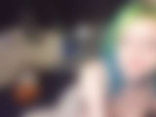 Live cam show with lunaoddwitch - Butt Plug on Dolls Live